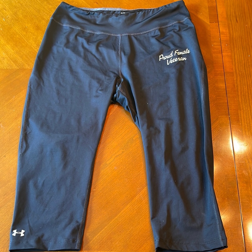 Under Armour XL fitted heat gear capris